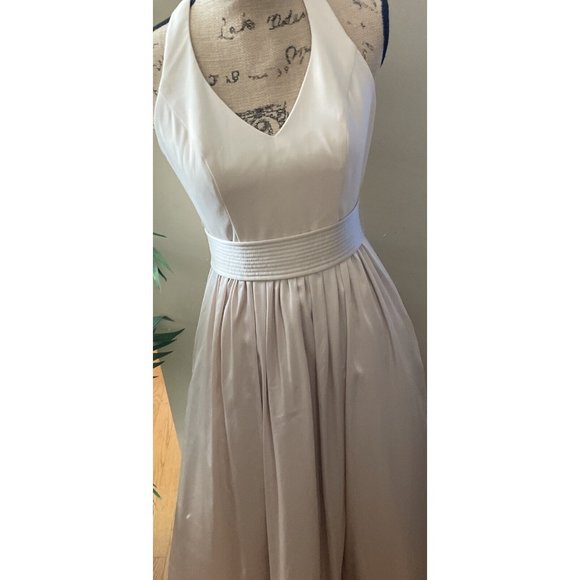 | White by Vera Wang | Halter V-Neck Bridesmaids Dress with Sash - Size 0 - Picture 7 of 13